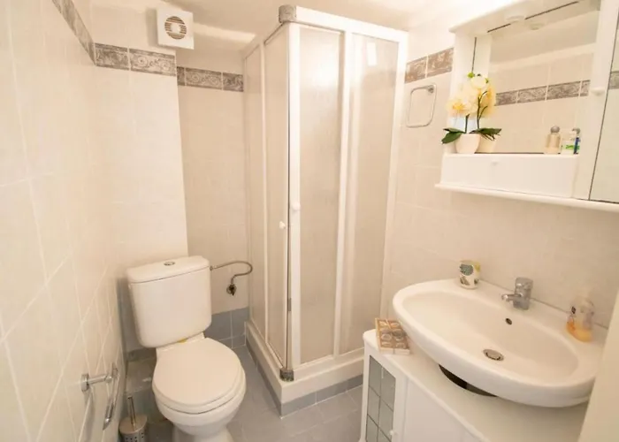 Isthmus Luxury Apartment Nea Poteidaia