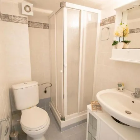 Isthmus Luxury Apartment Nea Poteidaia