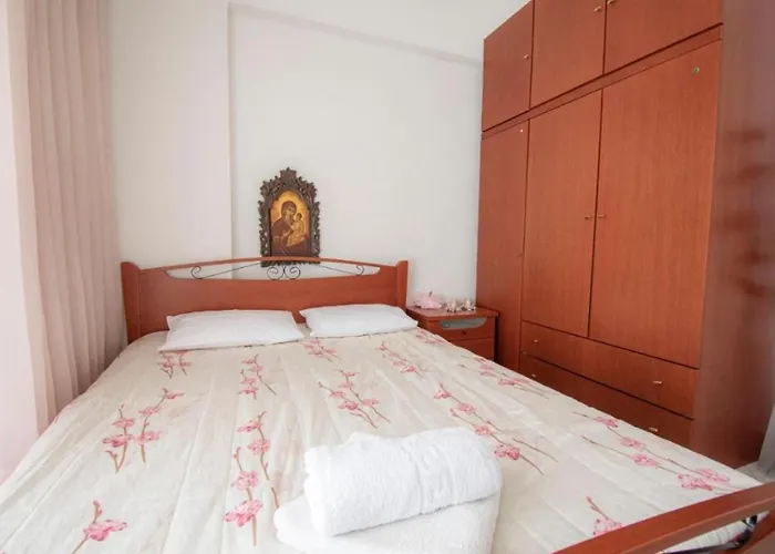Isthmus Luxury Apartament Nea Poteidaia